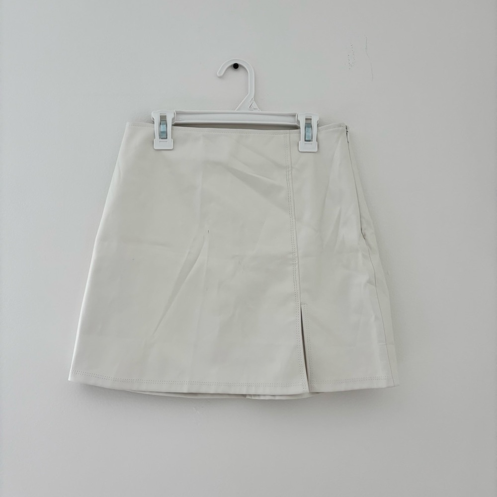 White Kendall & Kylie Faux Leather Mini Skirt
